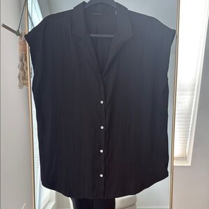 NWT T Tahari Black Sleeveless Button Down Shirt